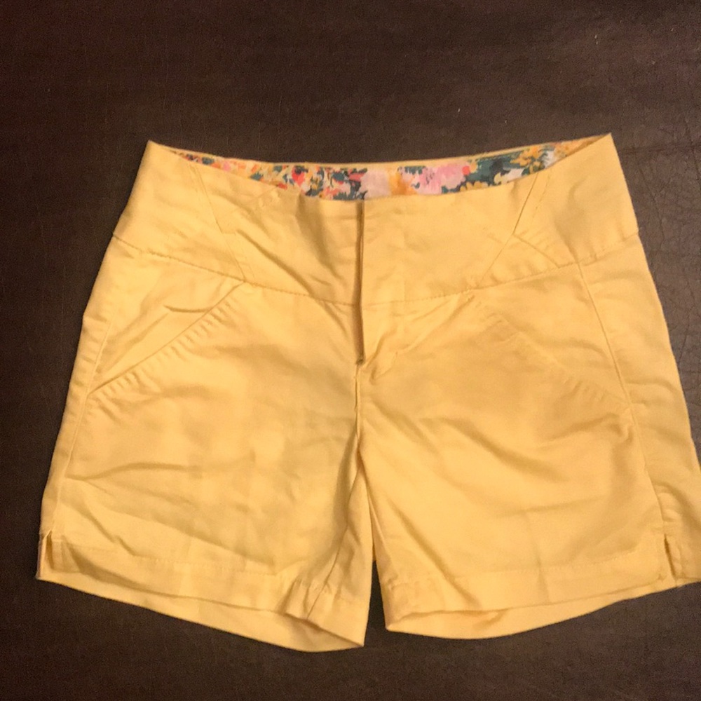 Copper Key Juniors size 1 yellow shorts